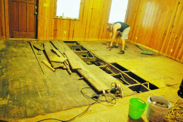 Subfloor Demolition in Waxahachie